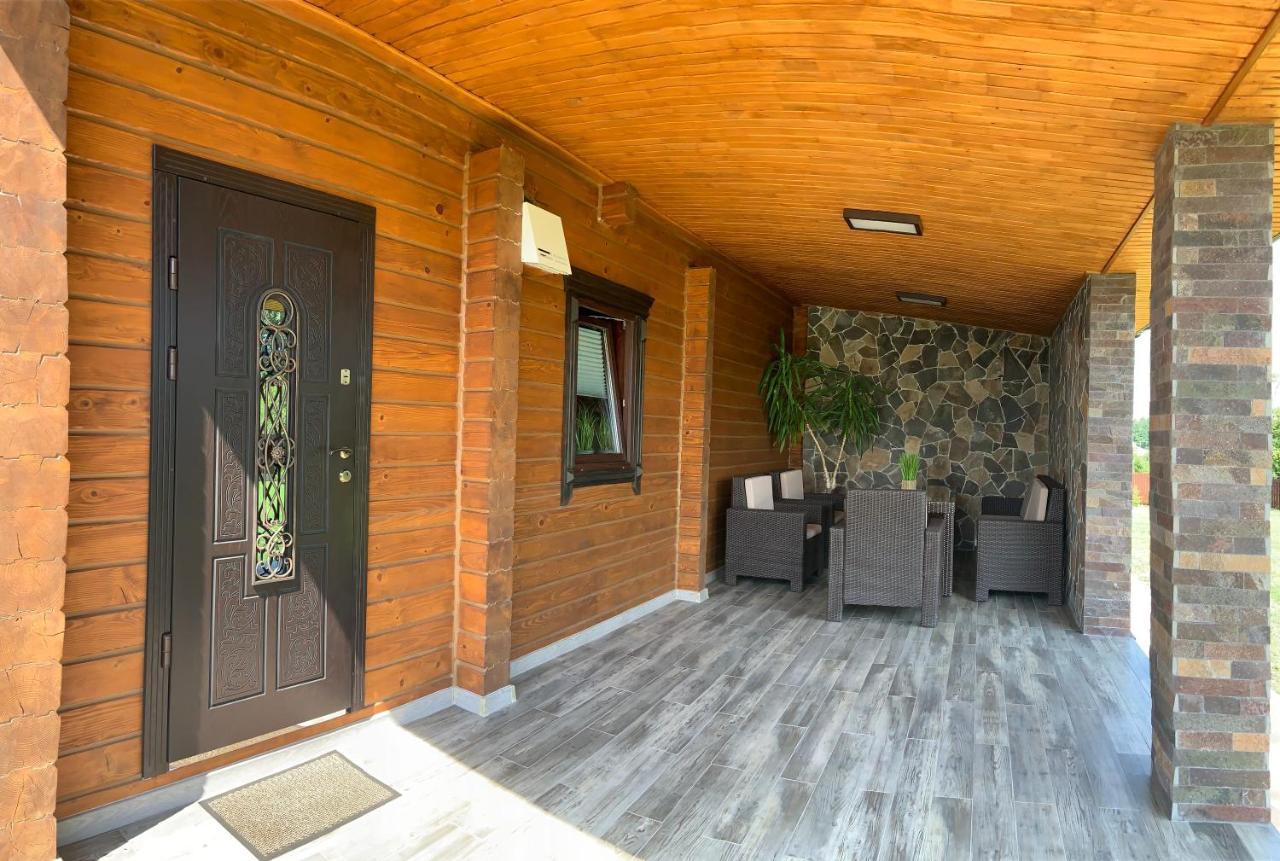 Villa Family House Truskavets Modrychi ภายนอก รูปภาพ