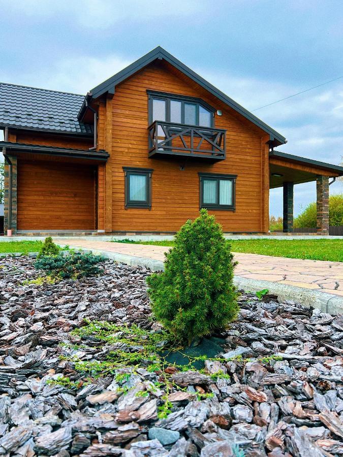 Villa Family House Truskavets Modrychi ภายนอก รูปภาพ