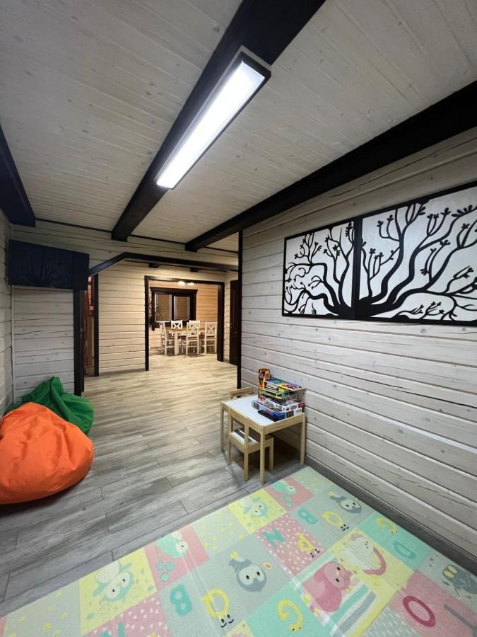 Villa Family House Truskavets Modrychi ภายนอก รูปภาพ