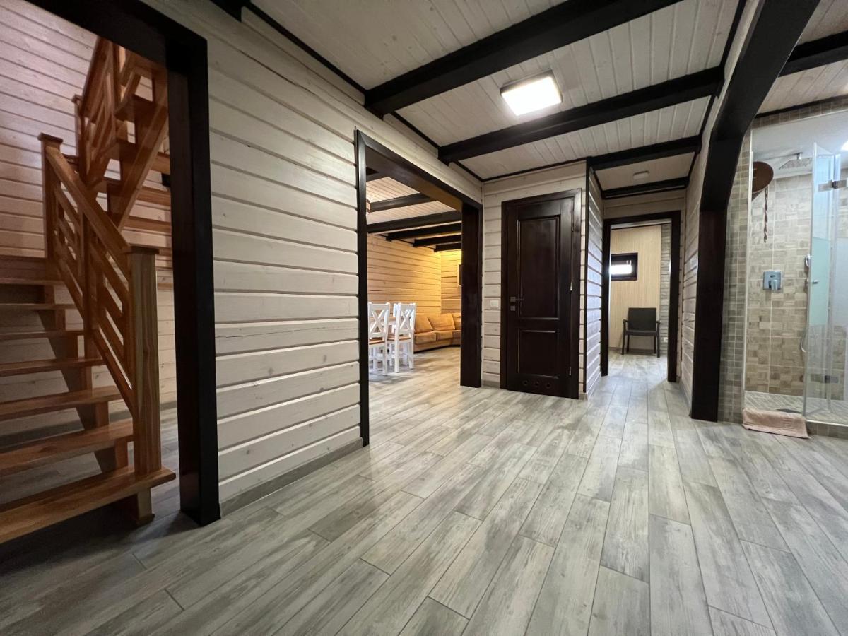 Villa Family House Truskavets Modrychi ภายนอก รูปภาพ